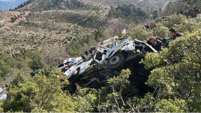 İşçi servisi uçuruma yuvarlandı! Ölenler ve yaralılar var!