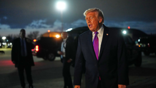 Trump: Hamaney hayatta ama yaralı