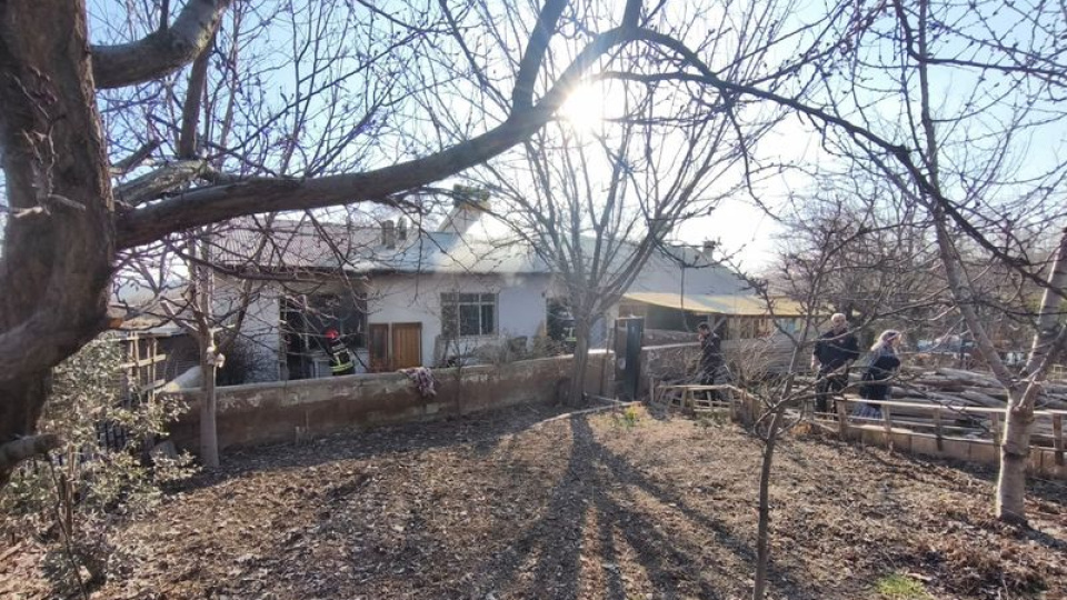 Müstakil evde yangın: 1 ölü, 1 yaralı