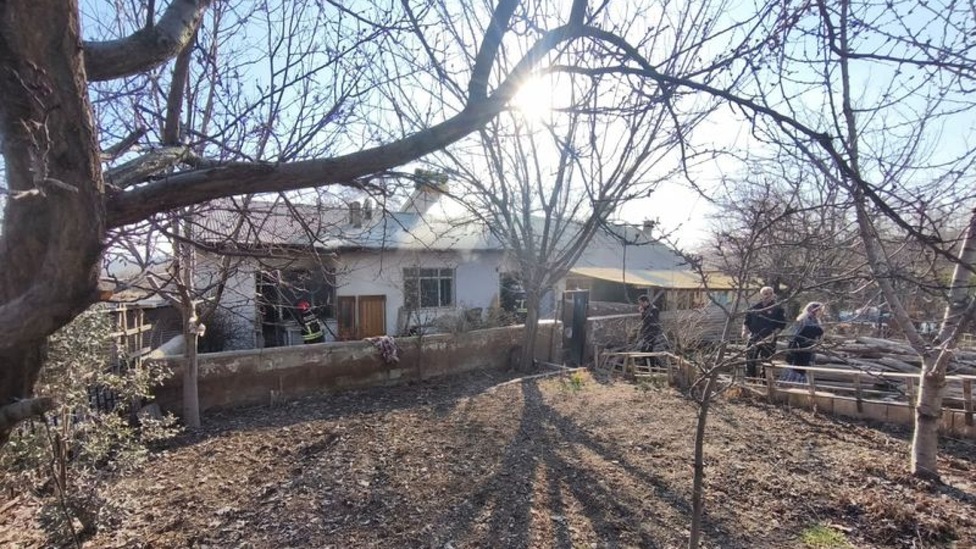 Elazığ'da Çıkan Yangında Bir Kişi Hayatını Kaybetti, Torunu Yaralandı