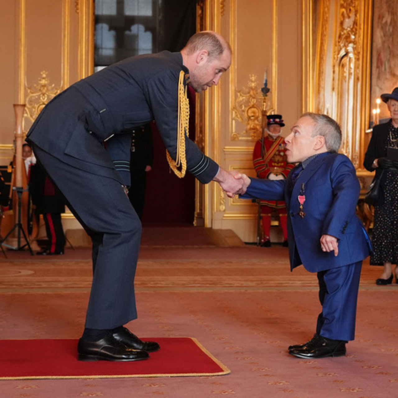 Prens William'dan onur nişanı