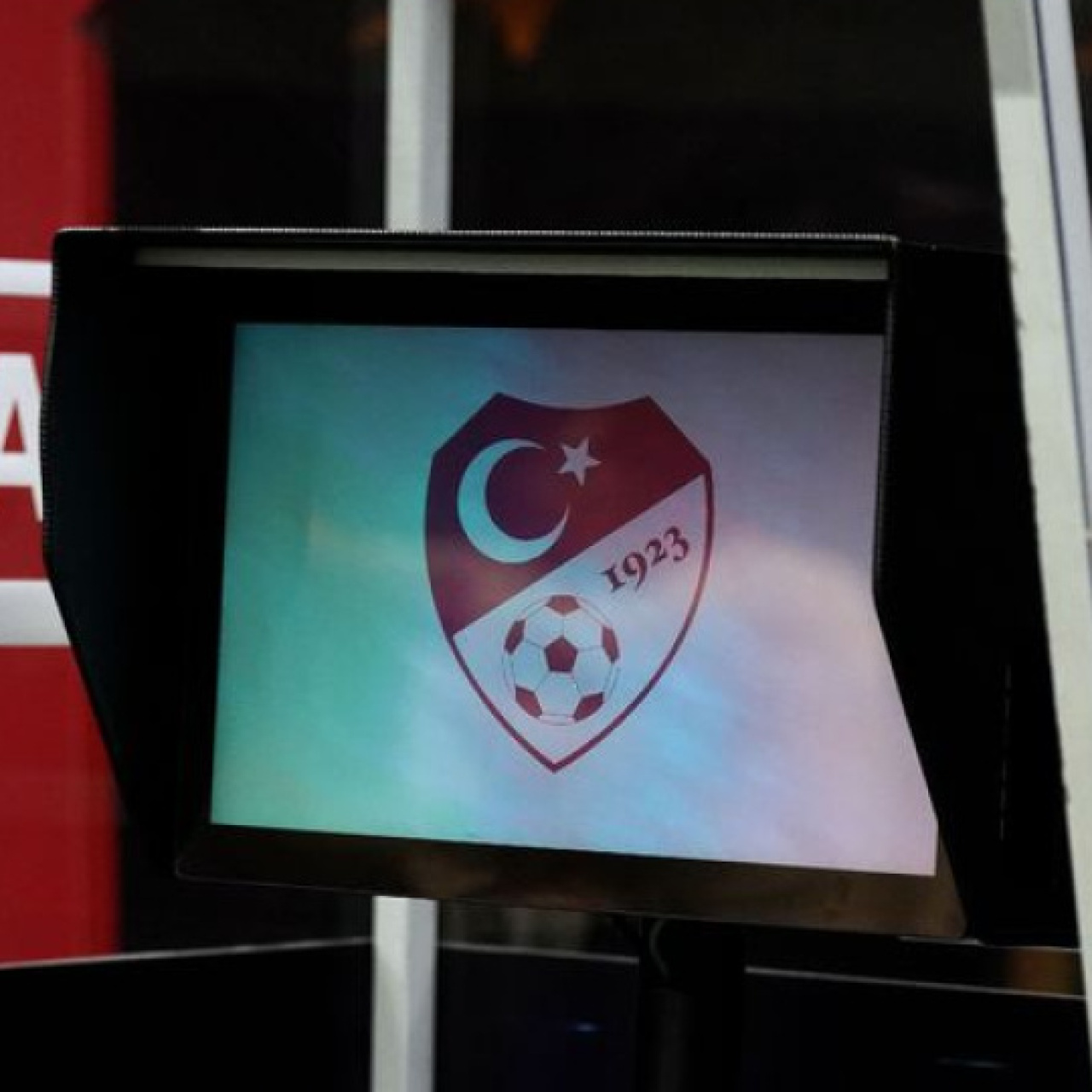 K.Gümrük-F.Bahçe maçının VAR’ı belli oldu!