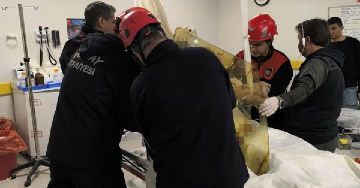 Hatay'da Demir Çıkarma Ameliyatı