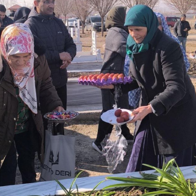 Iğdır'da "ölüler bayramı" geleneği