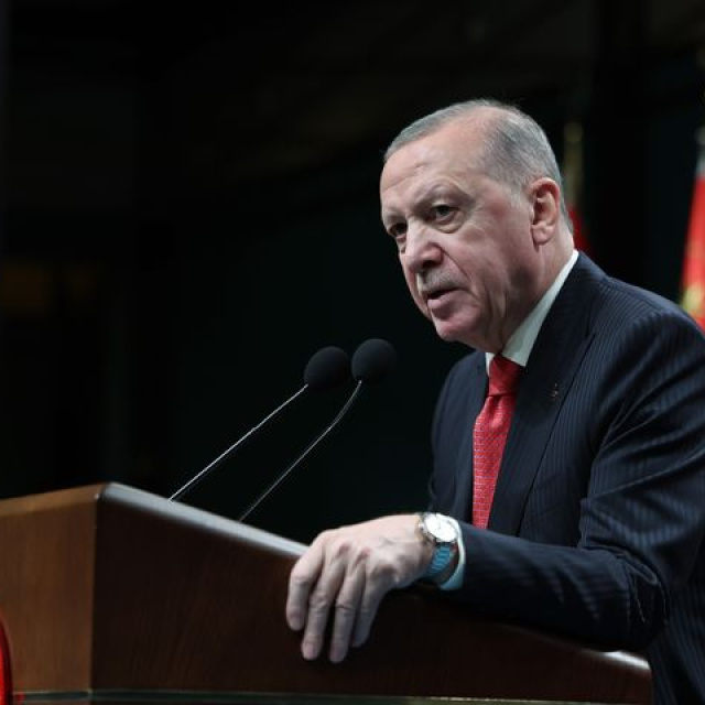 Cerrahpaşa'da temel atma töreninde açıklamalar