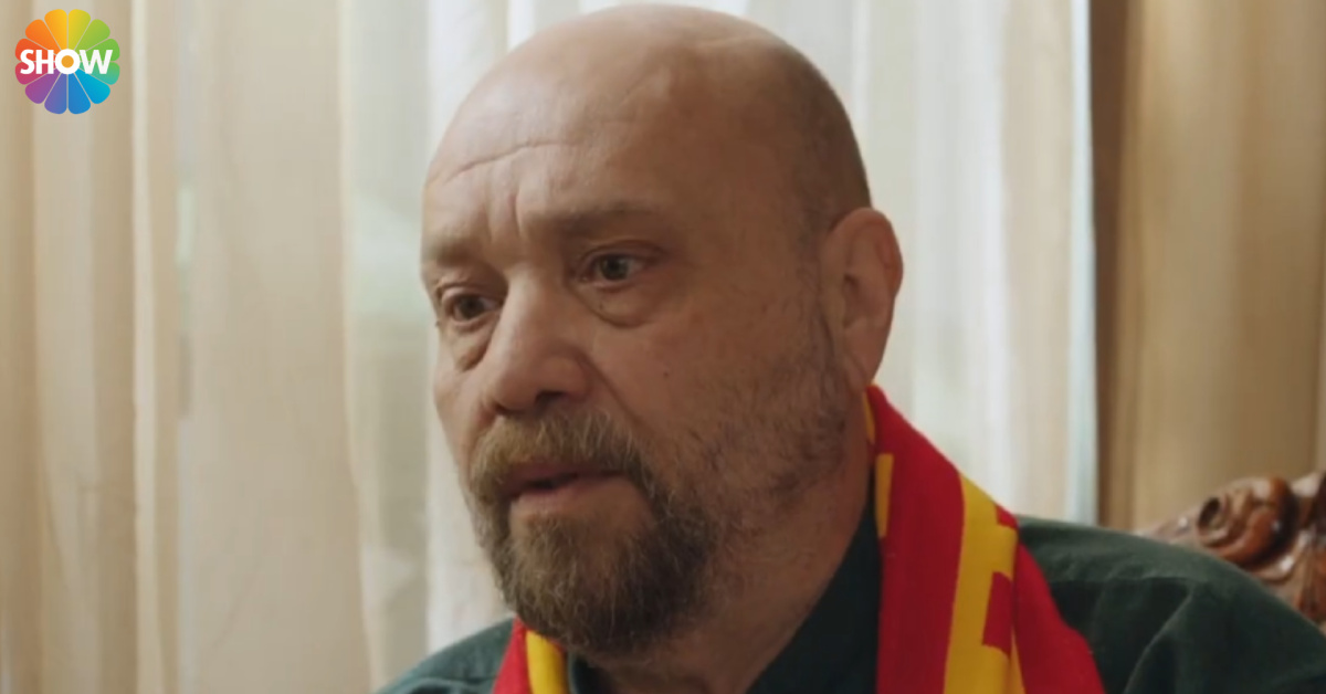 Kızılcık Şerbeti: Ünal Ailesi İspanya Maçını İzler