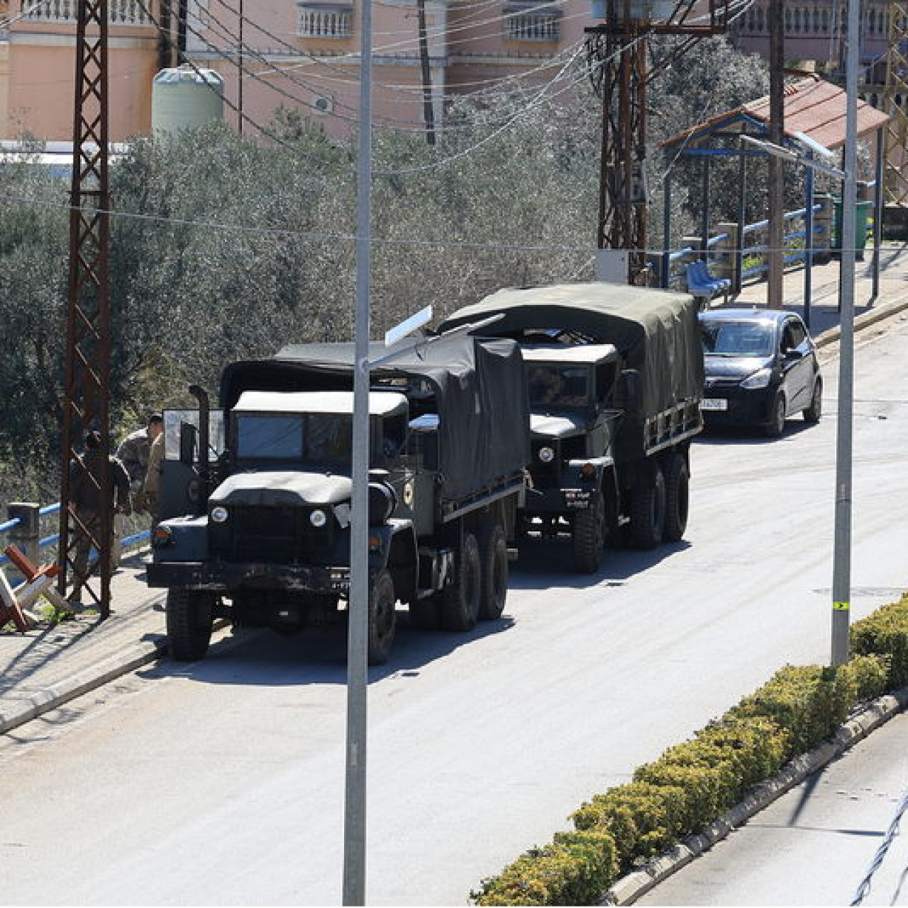 İsrail'den Lübnan sınırına asker takviyesi kararı