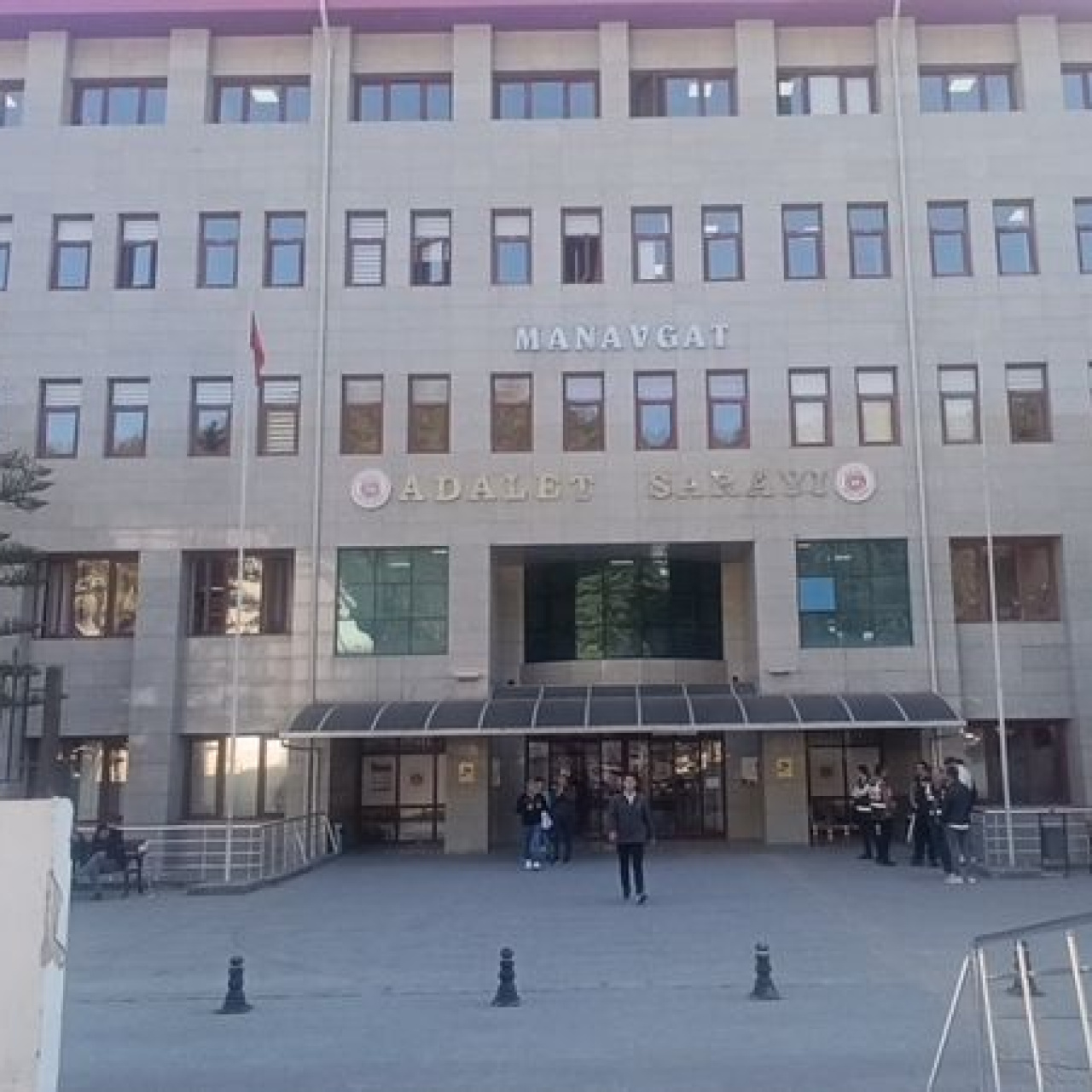 Manavgat Belediyesi soruşturmasında 12 kişi tutuklandı