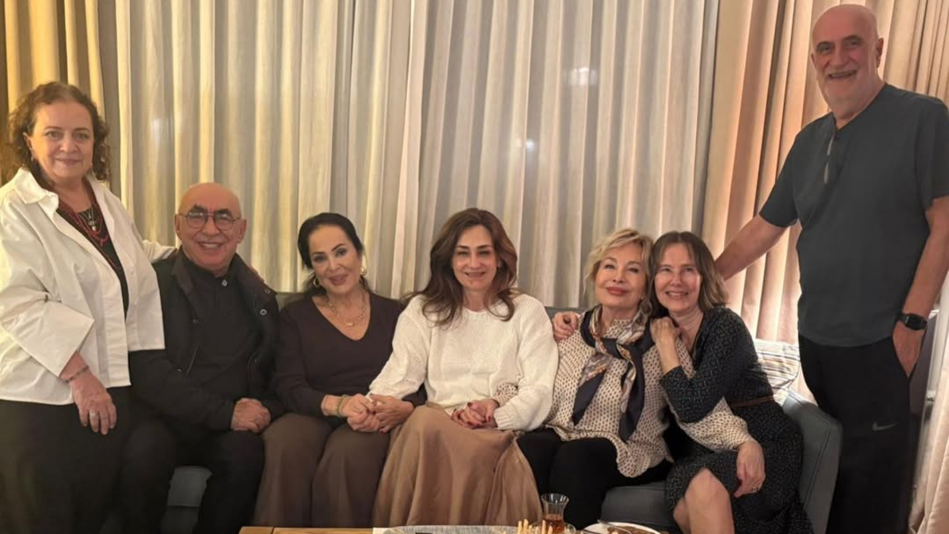 Nilgün Öneş: Şahane misafirlerimiz - Magazin haberleri