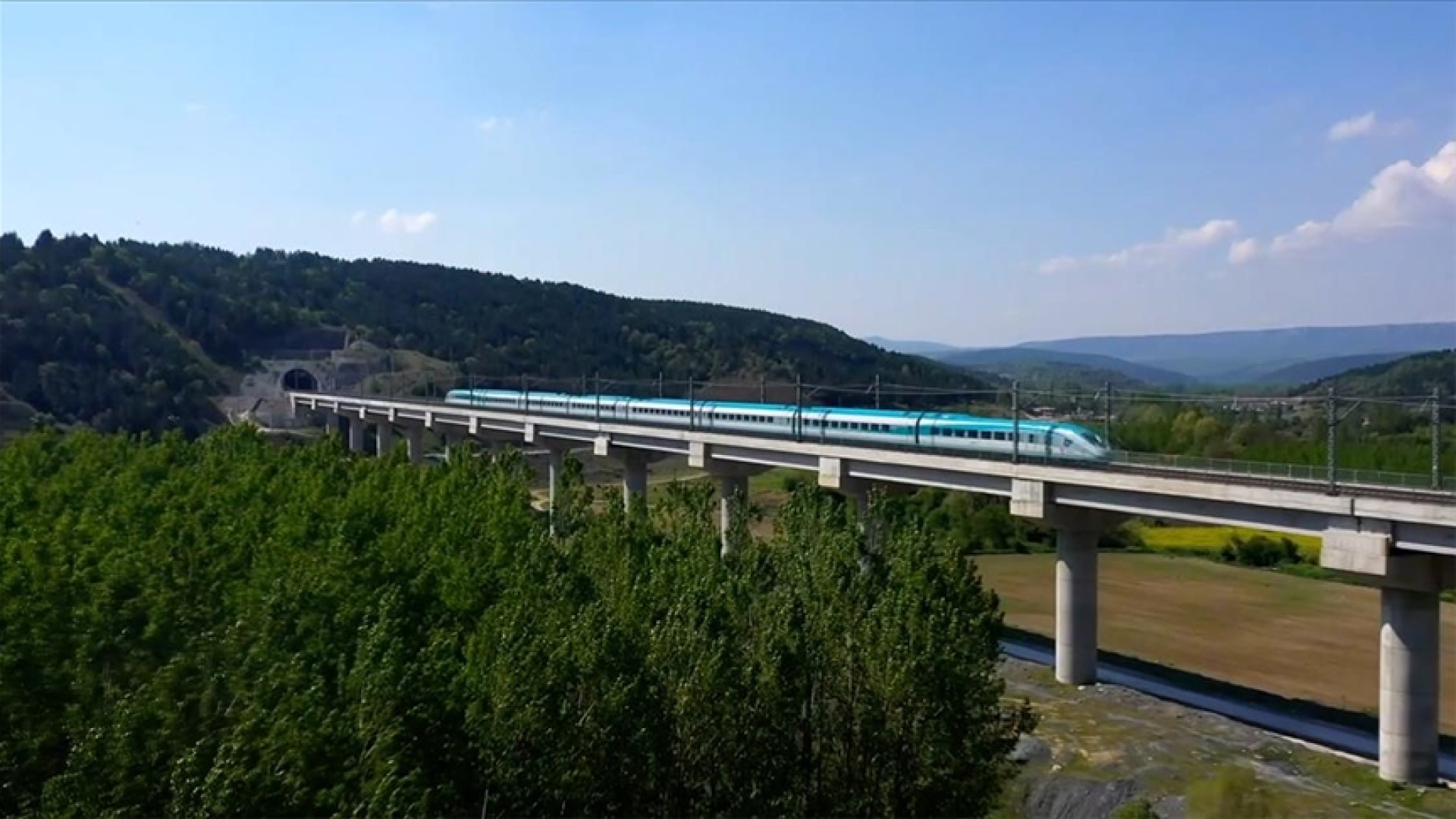 Bakan Uraloğlu: YHT ile 110 Milyon Yolcu Seyahat Etti, Hat Uzunluğu 2.251 Kilometre