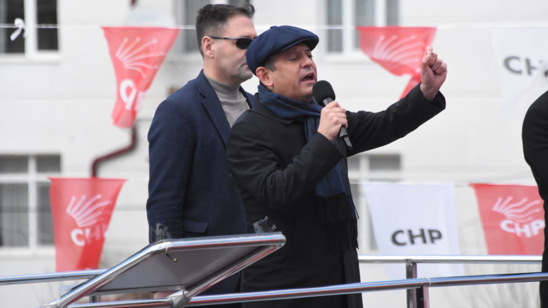 CHP Lideri Özgür Özel Uşak'ta Millet İradesine Sahip Çıkıyor Mitinginde Konuştu