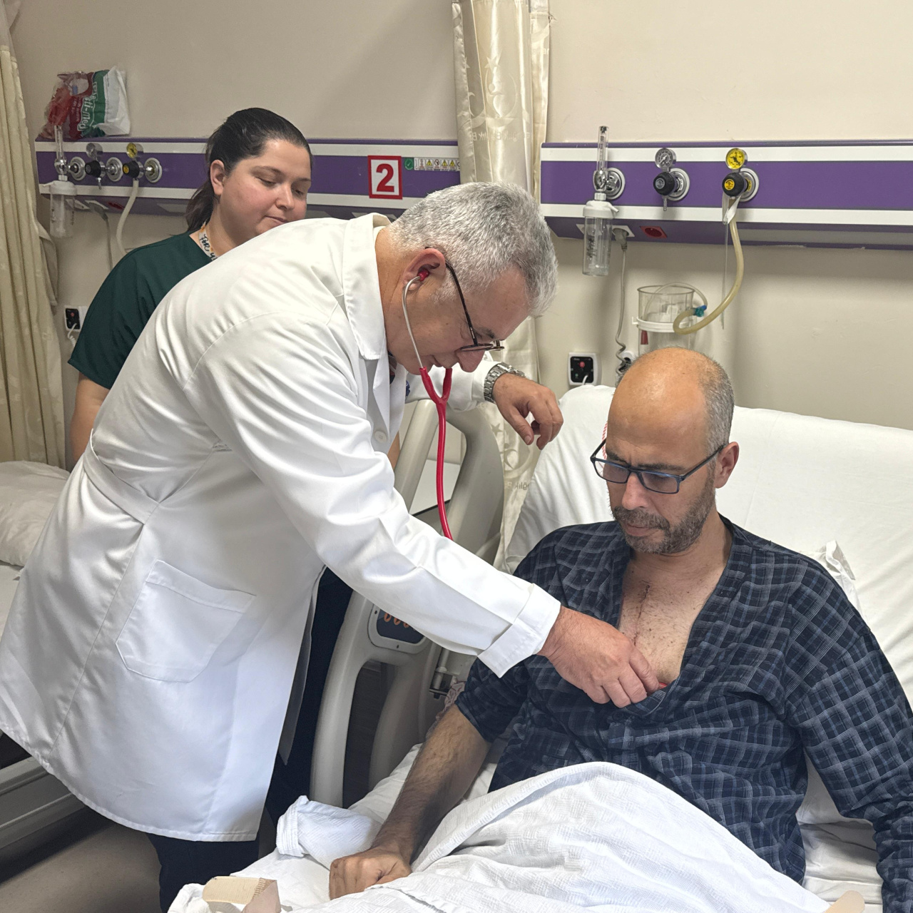 Kalbin tüm dokusuna 20 doktorla müdahale!