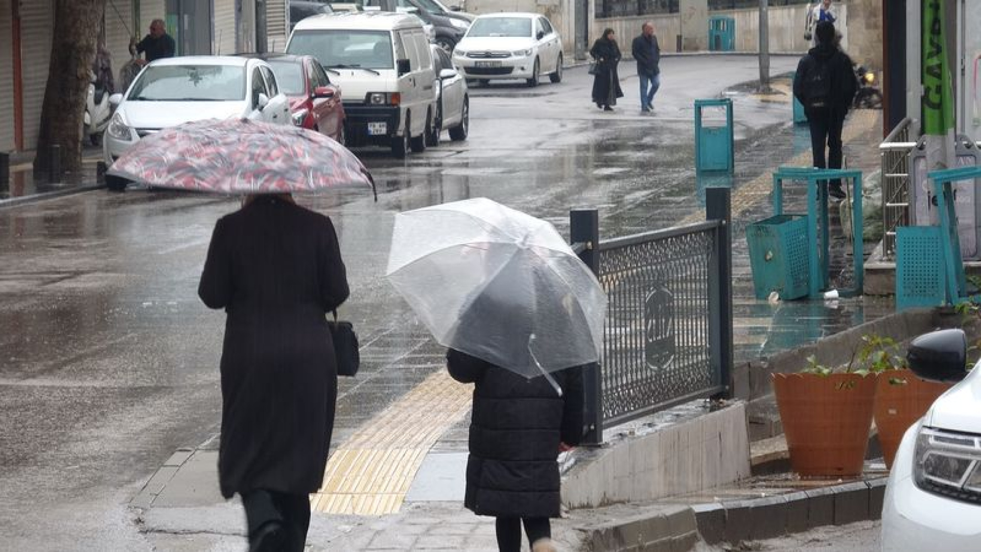 İçişleri Bakanlığı'ndan 'sağanak' ve 'fırtına' uyarısı | Son dakika haberleri