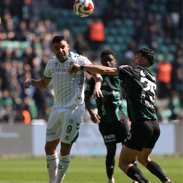 Konyaspor geriden geldi