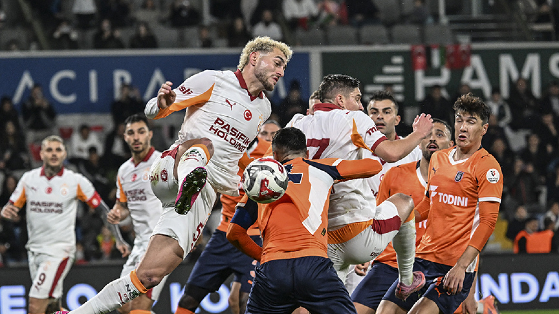 Galatasaray - Başakşehir Maçı Saat Kaçta ve Hangi Kanalda? İşte Muhtemel 11'ler