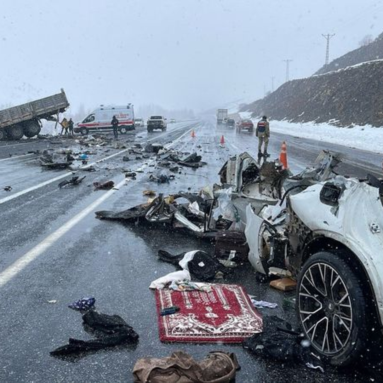 Feci kazada 2 kişi hayatını kaybetti