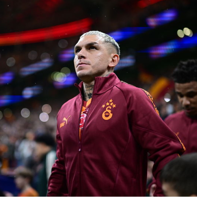 Taraftarlardan Torreira'ya özel pankart!