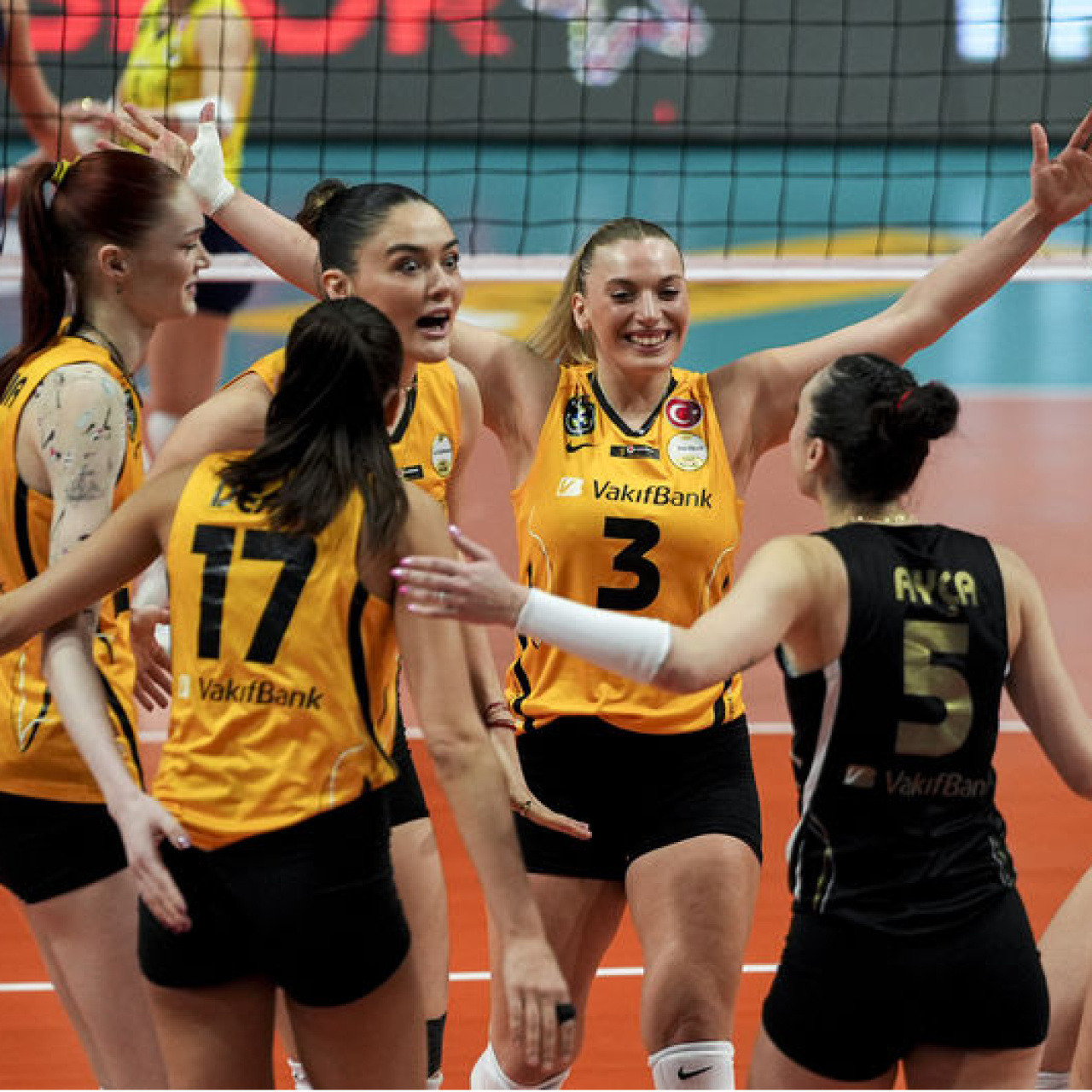 VakıfBank, normal sezonu lider bitirdi!