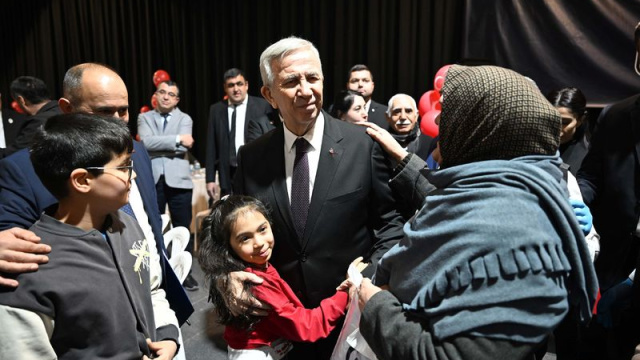 Mansur Yavaş, şehit aileleri ve gazilerle iftar yaptı