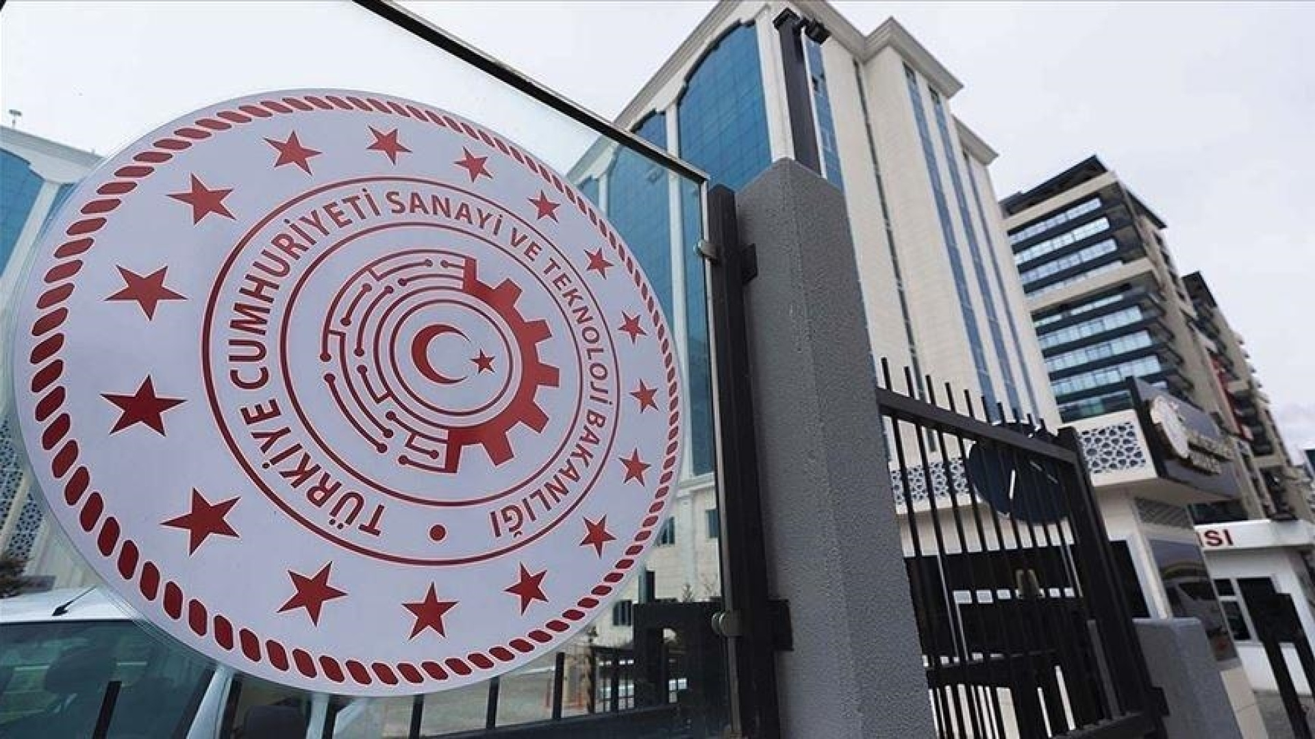 Bakanlık, Antarktika Bilim Heyeti'ndeki Gerçek İsimleri Açıkladı