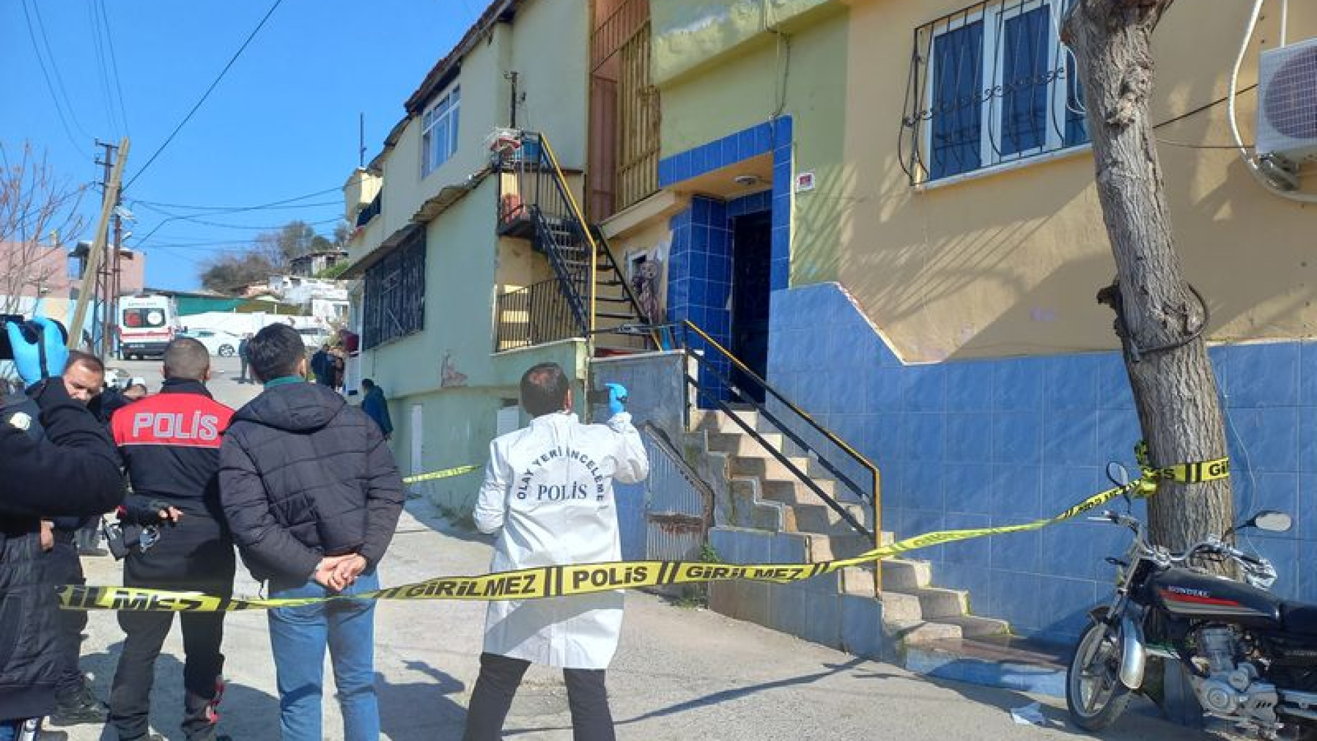 Manisa'da Cezaevi Firarisi Saklandığı Evde Tabancayla Vurularak Ölü Bulundu