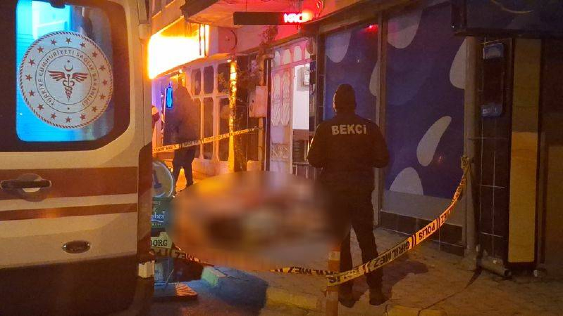 Çorum'da 82 Yaşındaki Adam Apartmanın 3. Katından Düşerek Hayatını Kaybetti