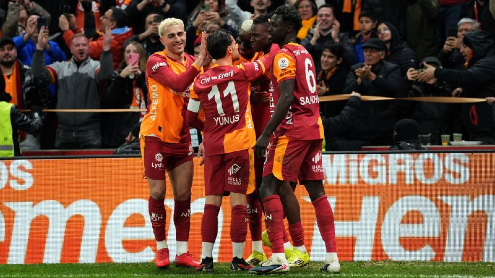 Spor yazarları Galatasaray-Başakşehir maçını değerlendirdi - Galatasaray Haberleri