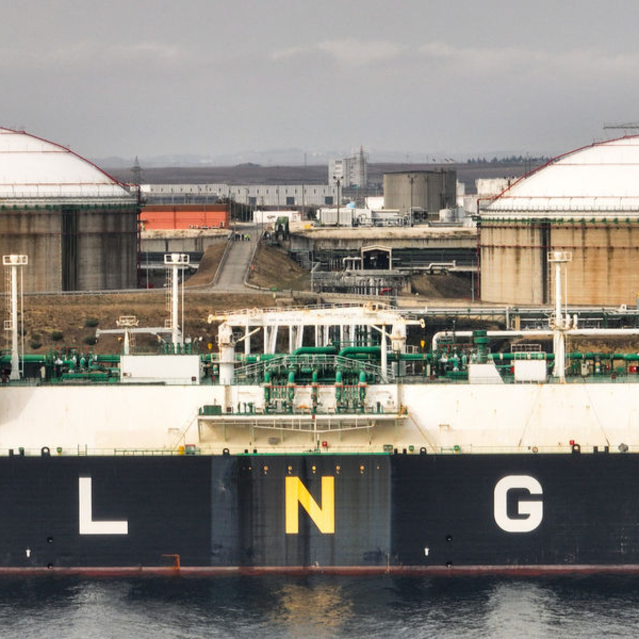 LNG ithalatçısı ülkeler alternatif tedarik kaynak arayışında