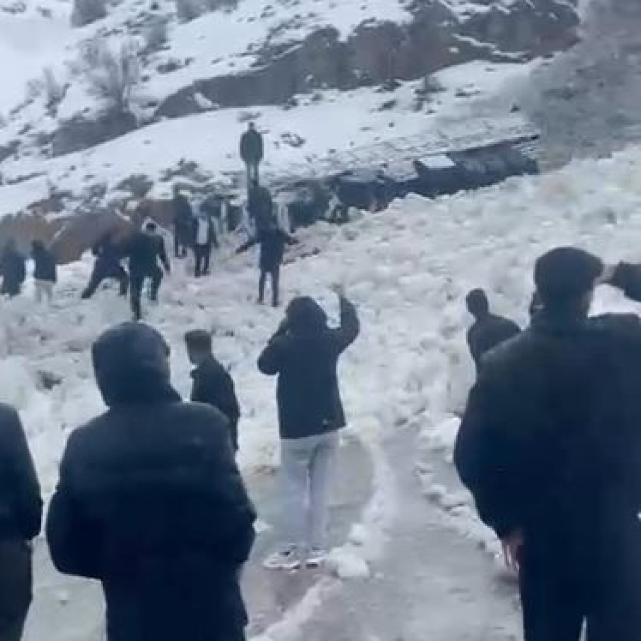 Şırnak'ta çığ, sel ve heyelan!