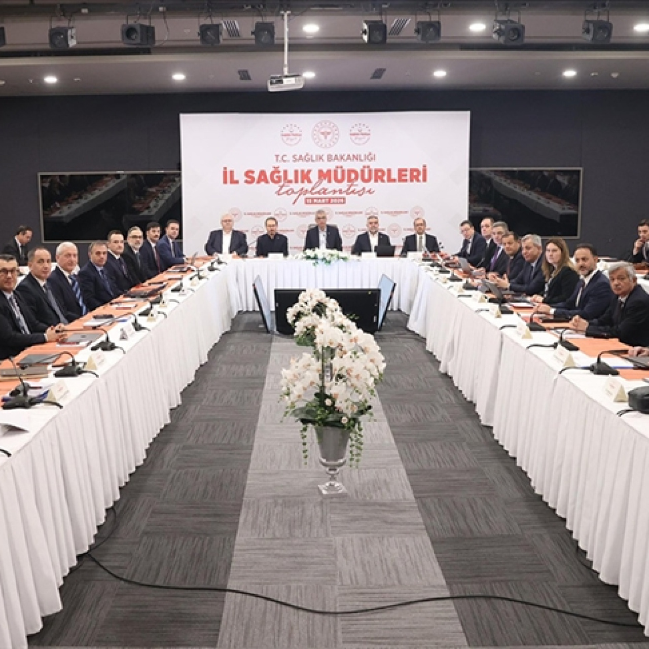 Bakan Memişoğlu, 81 ilin sağlık müdürleriyle bir araya geldi