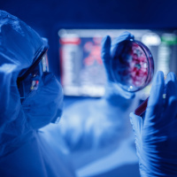 İngiliz üniversitesinde menenjit salgını! 2 kişi öldü