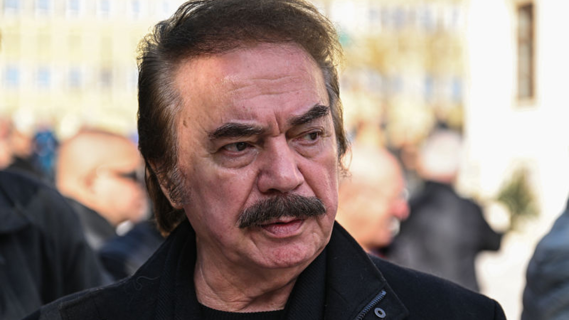 Orhan Gencebay Koronavirüs Şüphesiyle Hastanede Tedavi Altında