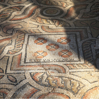 3 bin yıllık antik kentte sürpriz mesaj: Kıskanan çatlasın