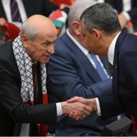 Bahçeli, Özel ile görüştü