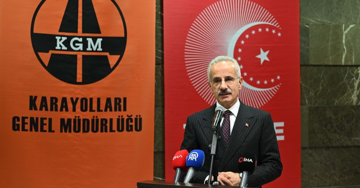 Bakan Uraloğlu: Yüzyılda yapılabilecek işleri 23-24 yıla sığdırdık - İ
