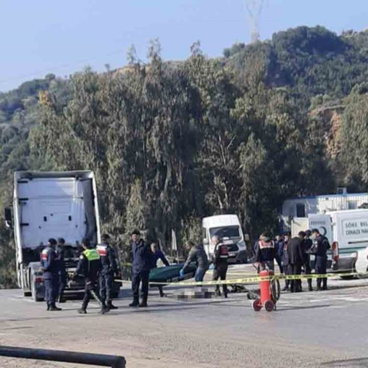 TIR'ın altında kalan kadın öldü