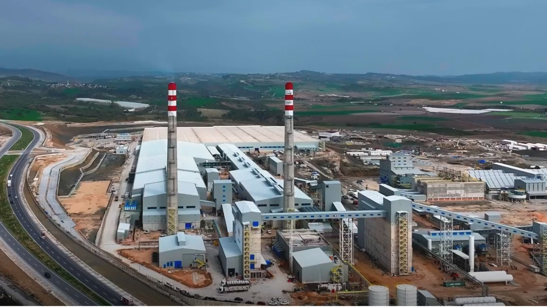 Şişecam Tarsus'ta Dev Yatırımını Tamamladı: Düz Cam Üretim Kapasitesi 5 Milyon Tonu Aştı