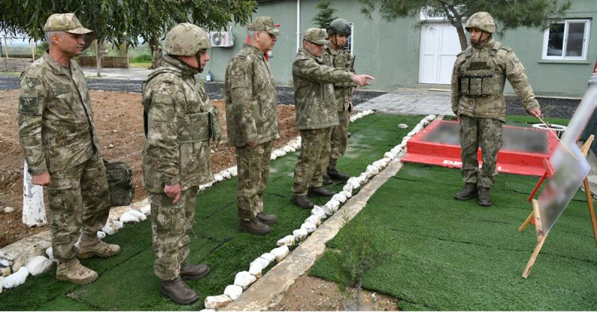 Kara Kuvvetleri Komutanı Orgeneral Tokel, KKTC’deki birlikleri denetle