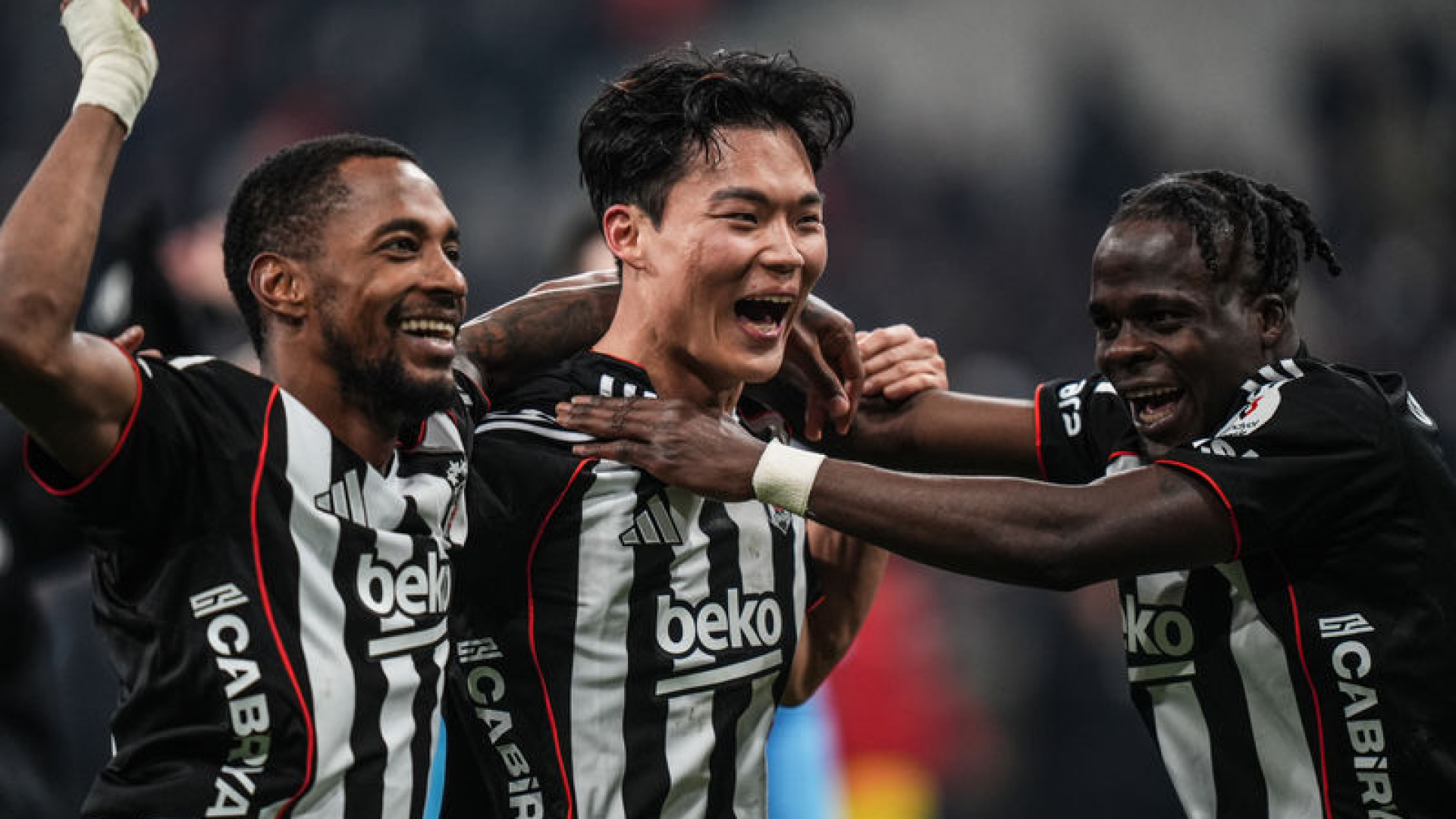 Beşiktaş'ta Yeni Transferler Gol Yağdırıyor, Savunma Sağlamlaştı
