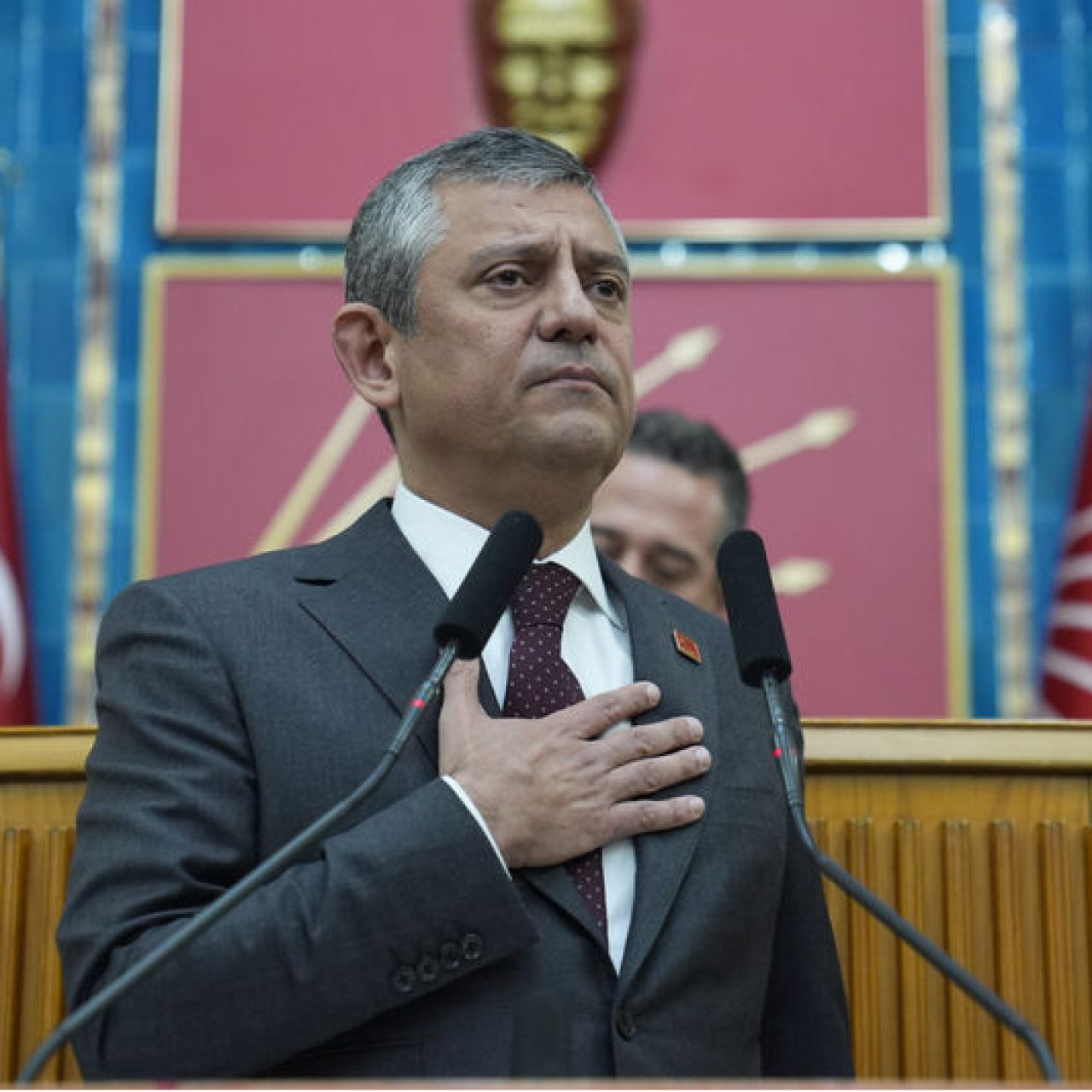 CHP lideri Özel açıklamada bulunuyor