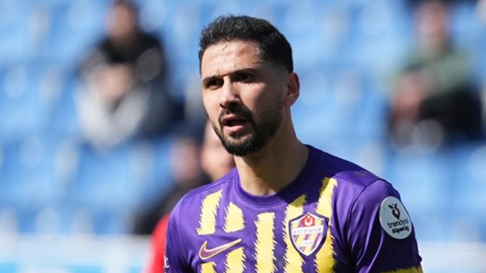 Eyüpspor'un Yıldızı Emre Akbaba'nın Fibula Kemiği Kırıldı, Sezonu Tehlikede