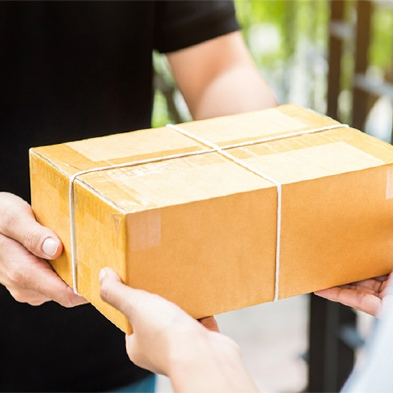 Arefe günü kargolar açık mı?