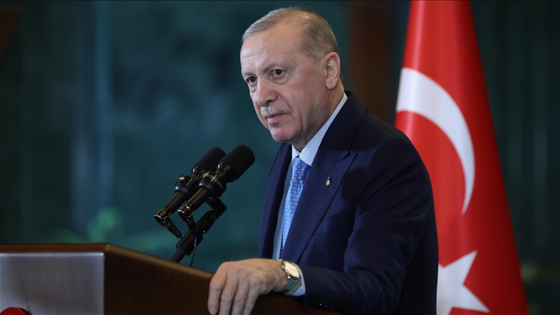 Cumhurbaşkanı Erdoğan, AK Parti Teşkilatlarıyla Bayramlaştı ve Kritik Mesajlar Verdi