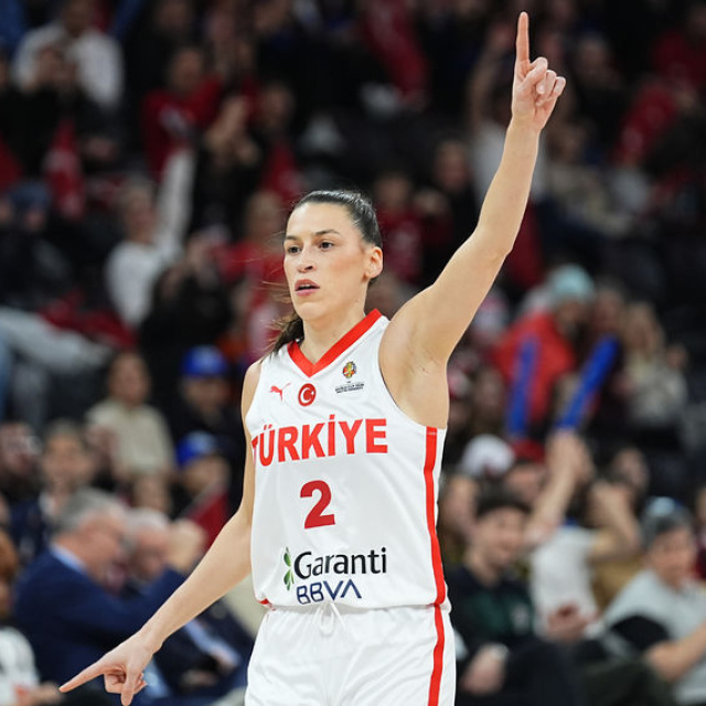 Potanın Perileri, Macaristan'a kaybetti!