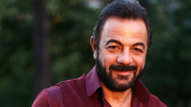 Babasını andı