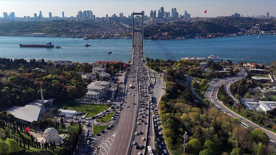 Bayramda otoyol, köprü ve toplu taşıma ücretsiz