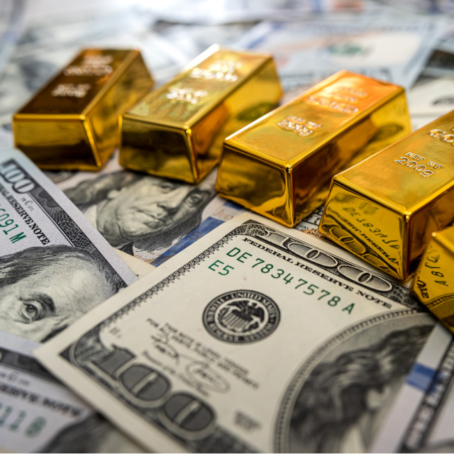 Altın Fed kararı öncesi düşüşte