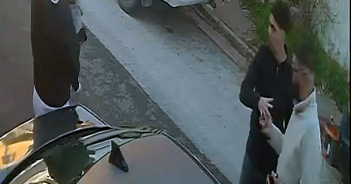 Adana'dahırsız eğlencesi! Çaldıkları yüzükleri takıp eğlendiler