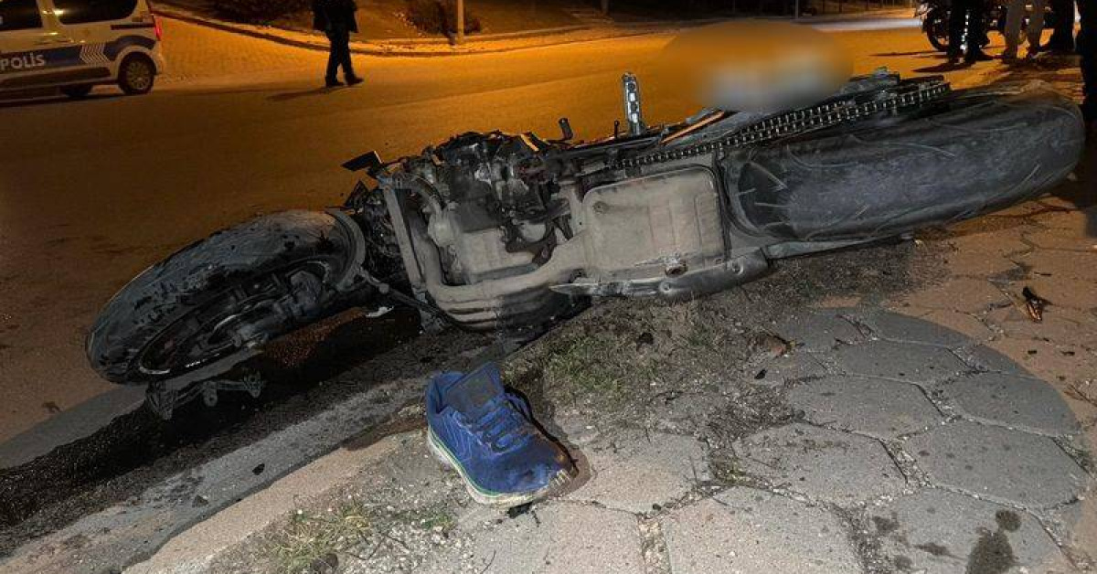 Eskişehir'deevli Emirhan motosiklet kazasında hayatını kaybetti