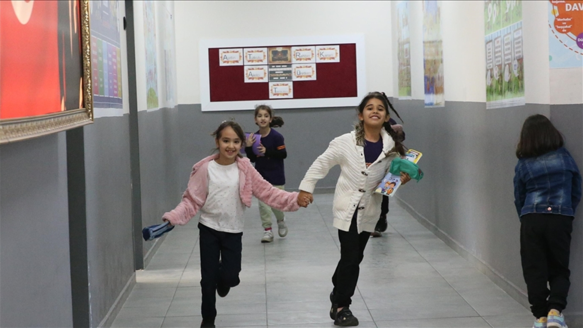 MEB Takvimi Açıklandı: İkinci Ara Tatil Ne Zaman Bitiyor, Okullar Ne Zaman Açılacak?